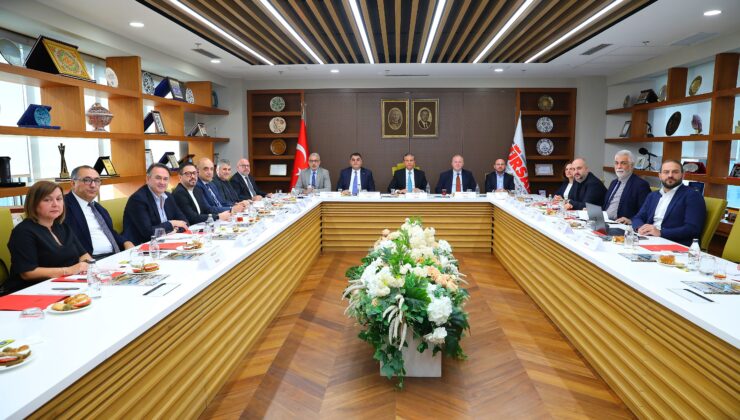 TÜRSAB: Eşit şartlarda rekabet istiyoruz, kapitülasyona karşıyız