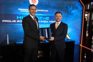 tusas ve roketsan hursat 2 icin imzalari atti211304 0