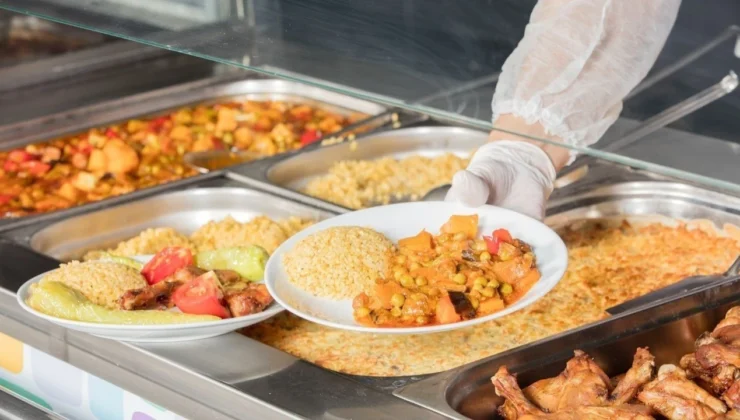 Restoranlardaki yemek fiyatları müşterilerin iştahını kaçırdı
